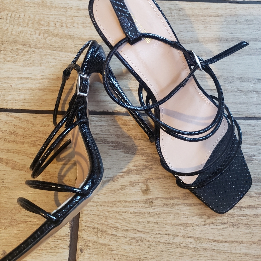 Pretty Little Thing Strap Up Shoes
